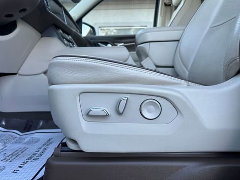 Used 2023 GMC Yukon Denali image 10