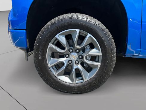 Used 2026 Chevrolet Silverado 1500 Custom AWD/4WD image 37