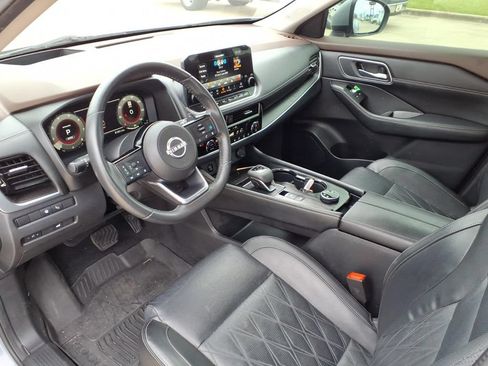 Used 2023 Nissan Rogue Platinum w/ Platinum Premium Package AWD/4WD image 17