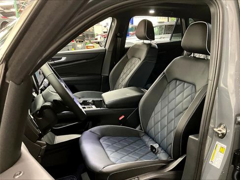 New 2026 Volkswagen Atlas Cross Sport SEL Premium R-Line image 11