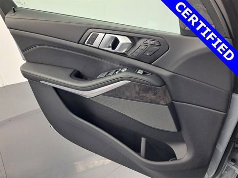 Certified 2024 BMW X7 xDrive40i w/ M Sport Package image 28
