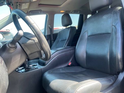 Used 2015 Toyota Highlander Limited w/ Driver Technology Package AWD/4WD image 8