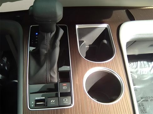 Used 2023 Toyota Sienna LE image 15