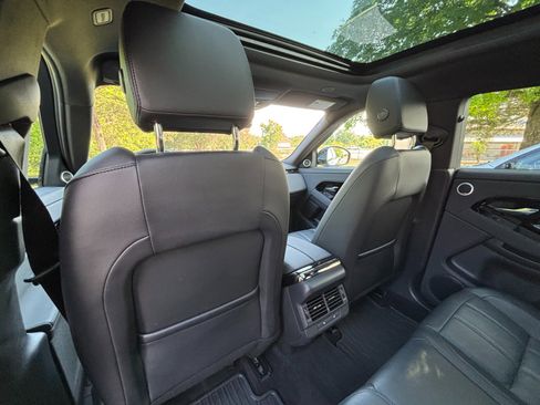 Used 2025 Land Rover Range Rover Evoque S AWD/4WD image 29