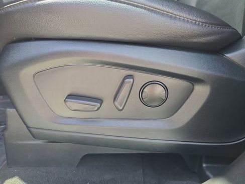 Used 2022 Ford Explorer ST-Line w/ Class IV Trailer Tow Package RWD image 19