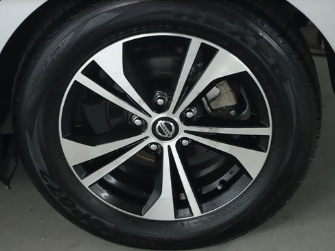 Certified 2023 Nissan Sentra SV FWD image 40