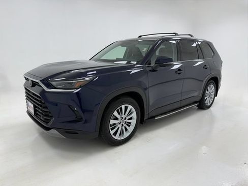 Used 2026 Toyota Grand Highlander AWD image 5
