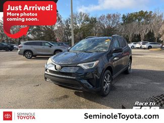 Used 2018 Toyota RAV4 LE video 1