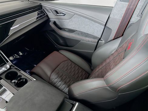 New 2026 Audi RS Q8 performance image 25