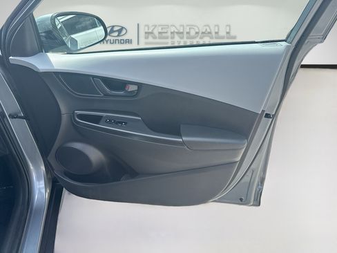 Used 2021 Hyundai Kona SE FWD image 30