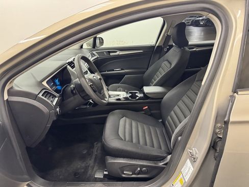 Used 2015 Ford Fusion SE image 14
