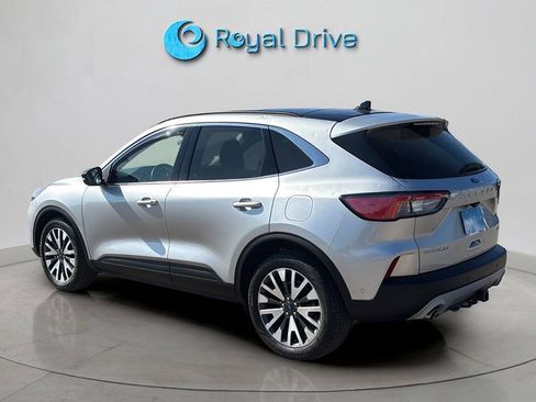 Used 2020 Ford Escape Titanium AWD/4WD image 4