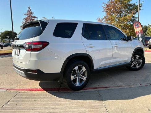 Used 2024 Honda Pilot EX-L image 6