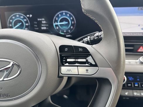 Used 2023 Hyundai Elantra SEL w/ Convenience Package image 26