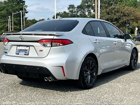 Used 2025 Toyota Corolla SE FWD image 2