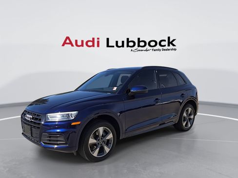 Used 2020 Audi Q5 2.0T Premium w/ Titanium Sport Package AWD/4WD image 4
