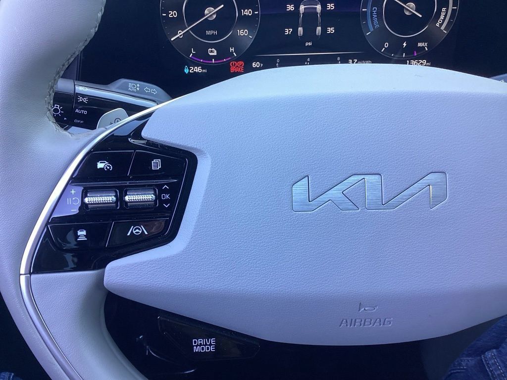 Certified 2023 Kia Niro Wind w/ Wind Preserve Package FWD image 20