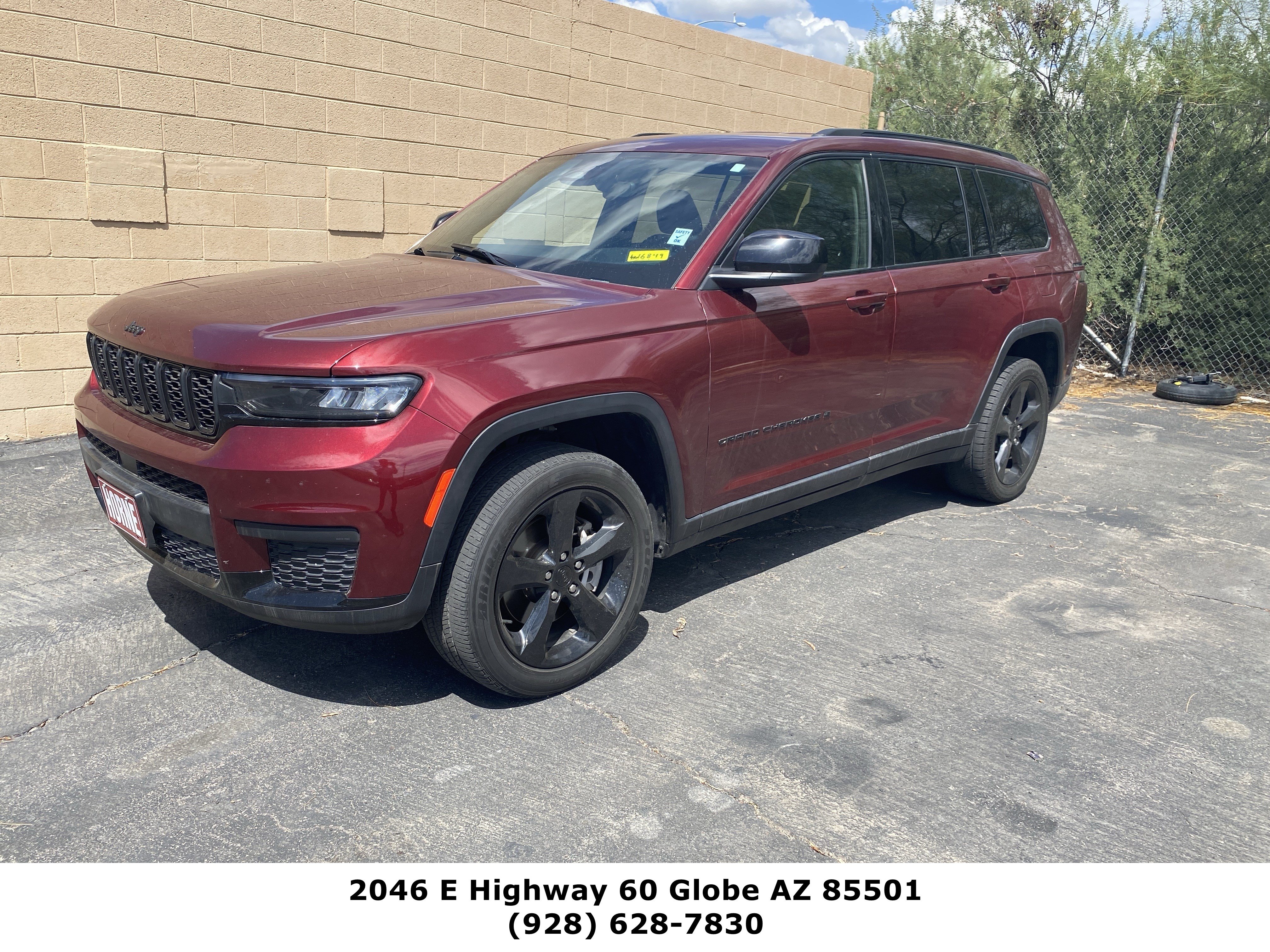 Used 2023 Jeep Grand Cherokee L Laredo AWD/4WD image 1