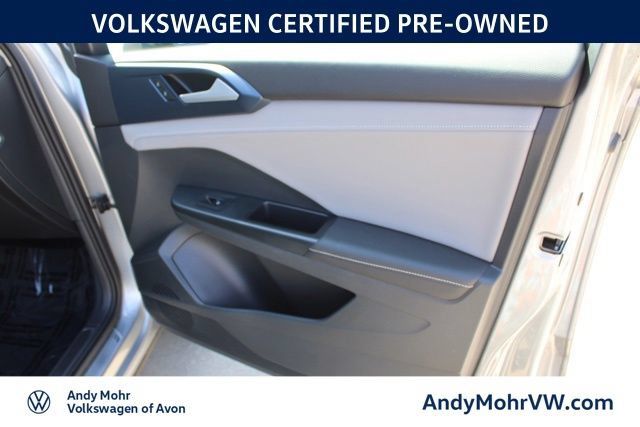 Used 2024 Volkswagen Taos SE FWD image 21