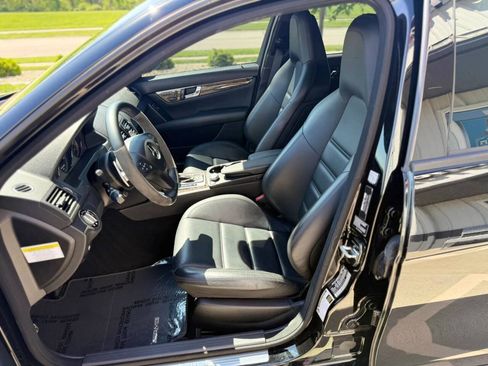 Used 2009 Mercedes-Benz C 63 AMG Sedan image 10