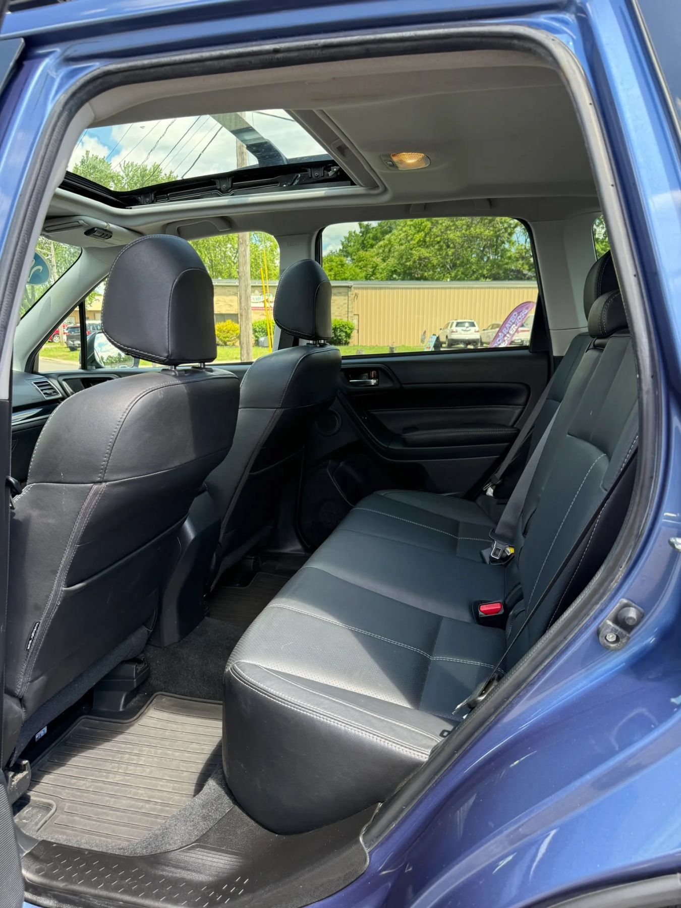 Used 2018 Subaru Forester 2.5i Touring w/ Popular Package #2 AWD/4WD image 17