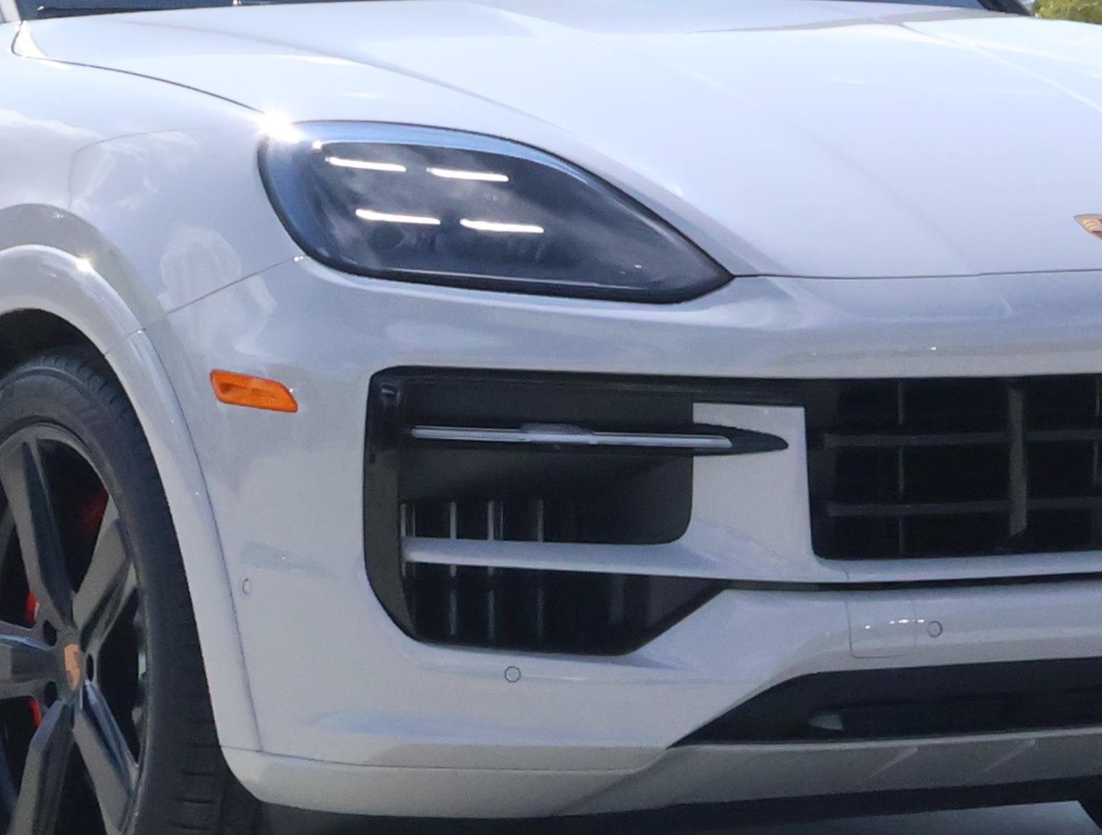 Used 2026 Porsche Cayenne GTS AWD/4WD image 8