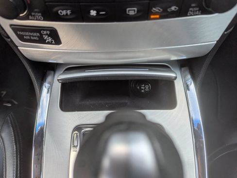 Used 2013 INFINITI G37 Convertible w/ Premium Pkg RWD image 24