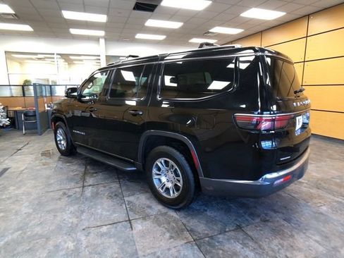 Used 2022 Jeep Wagoneer Series I image 5