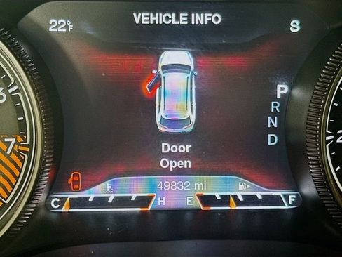 Used 2015 Jeep Cherokee Trailhawk w/ Comfort/Convenience Group AWD/4WD image 14
