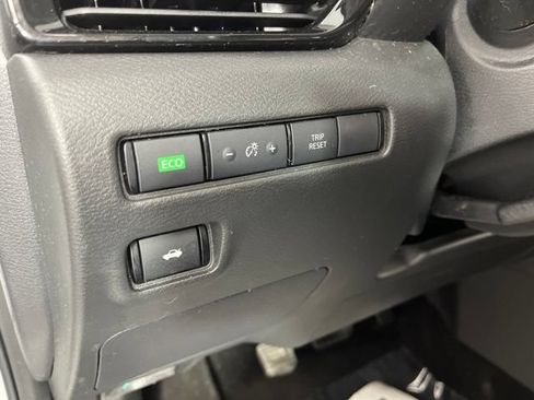Used 2023 Nissan Sentra SV FWD image 31