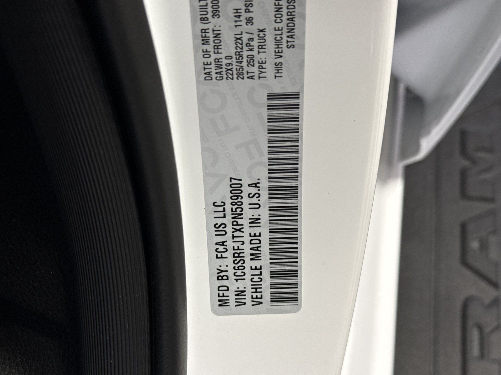 Used 2023 RAM 1500 Laramie AWD/4WD image 30