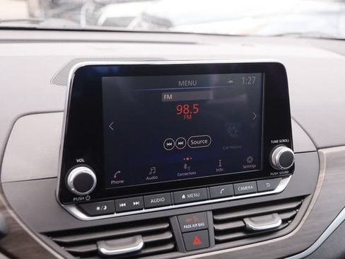 Certified 2025 Nissan Altima 2.5 SV FWD image 16