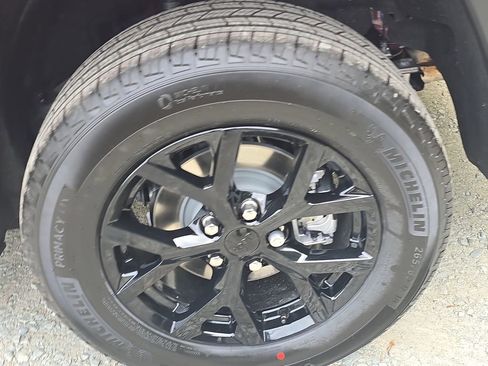 New 2026 Jeep Grand Cherokee Altitude AWD/4WD image 35