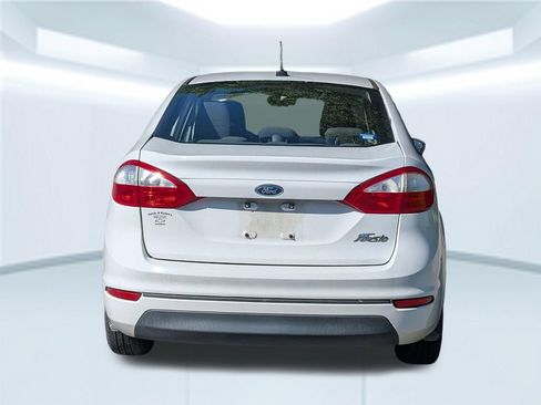 Used 2015 Ford Fiesta S FWD image 5