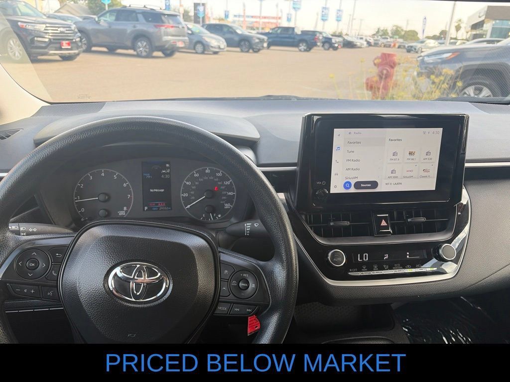 Used 2025 Toyota Corolla LE FWD image 7