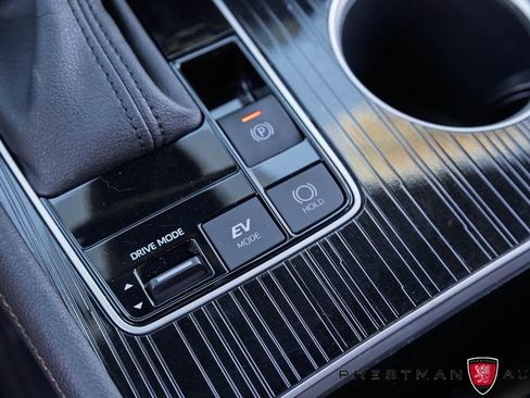 Used 2025 Toyota Sienna XLE Woodland Edition AWD/4WD image 36