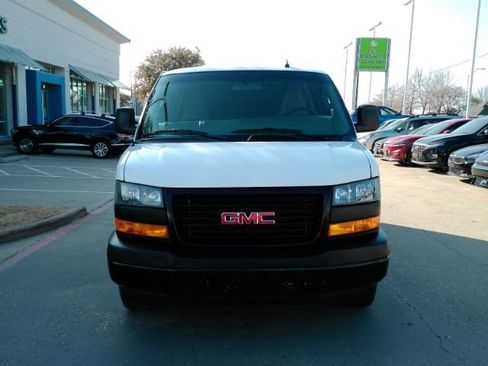 Used 2023 GMC Savana 2500 w/ Driver Convenience Package image 2