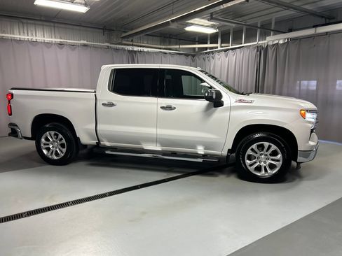 Used 2022 Chevrolet Silverado 1500 LTZ AWD/4WD image 8