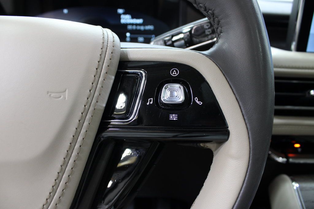 Used 2023 Lincoln Aviator Reserve w/ Elements Package Plus RWD image 30