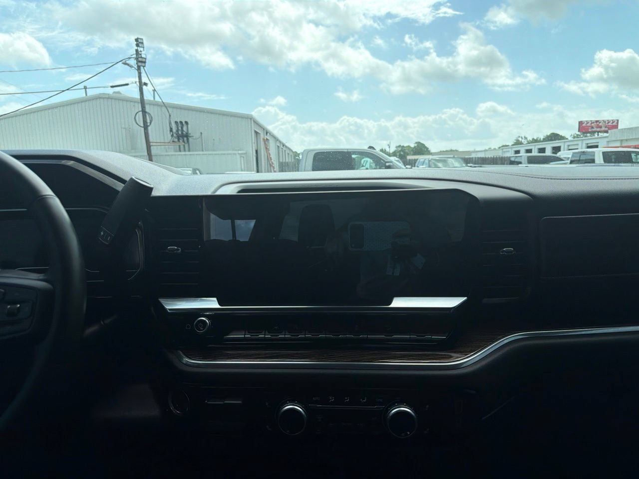 Used 2024 GMC Sierra 1500 Elevation AWD/4WD image 10