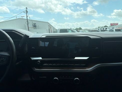 Used 2024 GMC Sierra 1500 Elevation AWD/4WD image 10