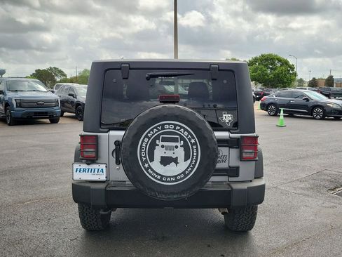 Used 2016 Jeep Wrangler Sport image 5