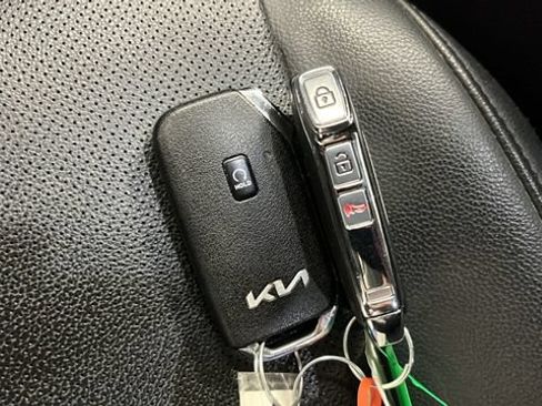 Used 2023 Kia Sportage EX AWD/4WD image 20