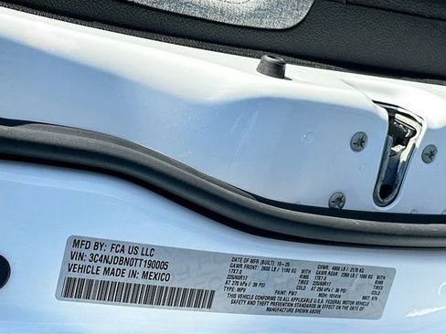 New 2026 Jeep Compass Latitude image 20