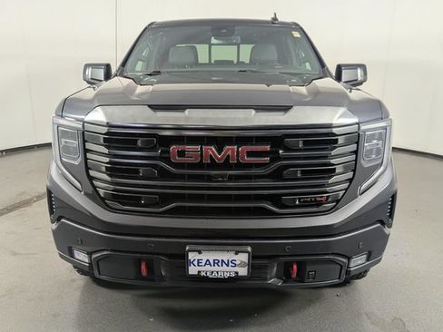 Used 2022 GMC Sierra 1500 AT4 w/ AT4 Premium Package AWD/4WD image 3