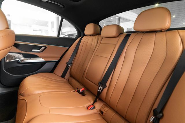 New 2026 Mercedes-Benz E 350 4MATIC Sedan image 31