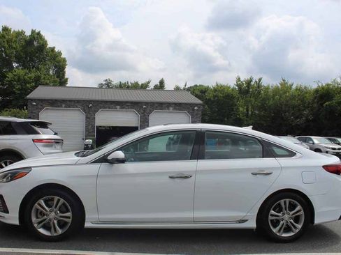Used 2018 Hyundai Sonata Sport w/ Tech Package 05 FWD image 10