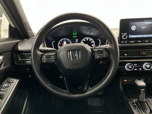 Used 2025 Honda Civic Sport image 15