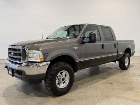 Used 2002 Ford F250 XLT AWD/4WD image 1