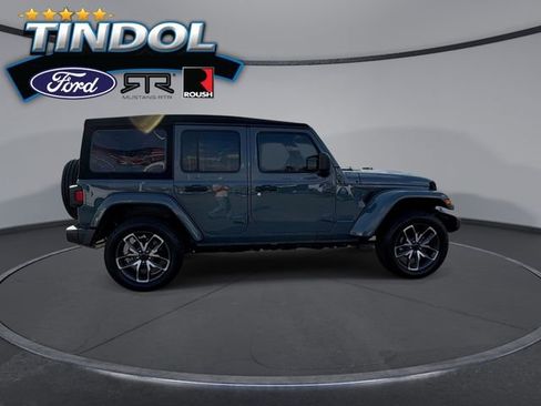Used 2024 Jeep Wrangler Unlimited image 9